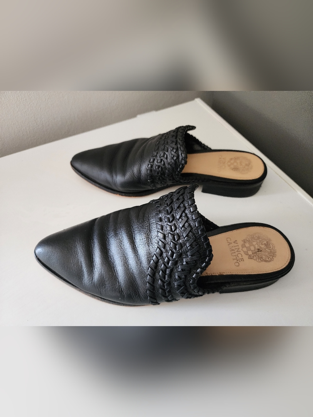 Vince Camuto Sona Mule sandals Women's Size 9.5 Pointy Toe Shoe Black Leather - Picture 2 of 11